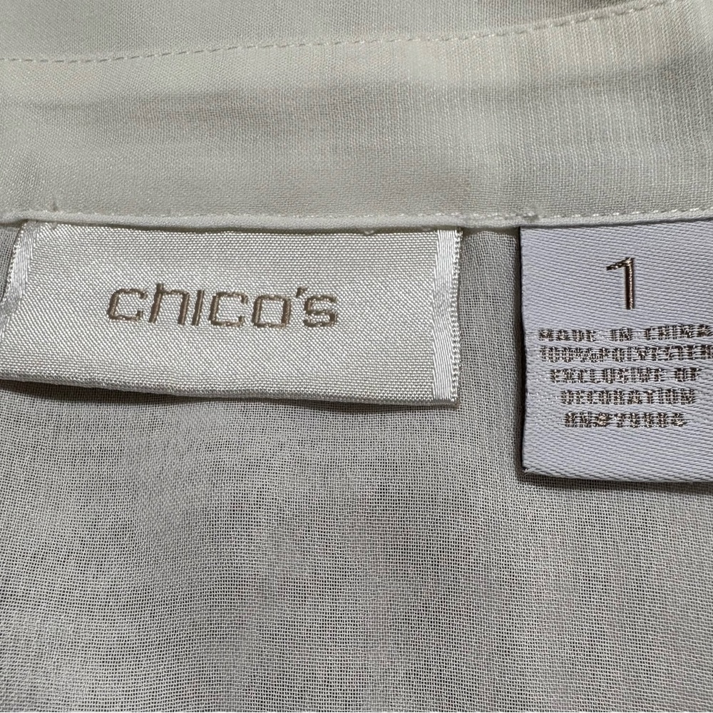 Lovely Chico’s size 1 (medium) sleeveless blouse, EUC - Picture 4 of 4
